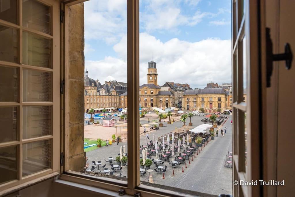 Suites Mana - Matahina Avec Vue Superbe Sur La Place Ducale Et Parking Prive Inclus Charleville-Mezieres Luaran gambar
