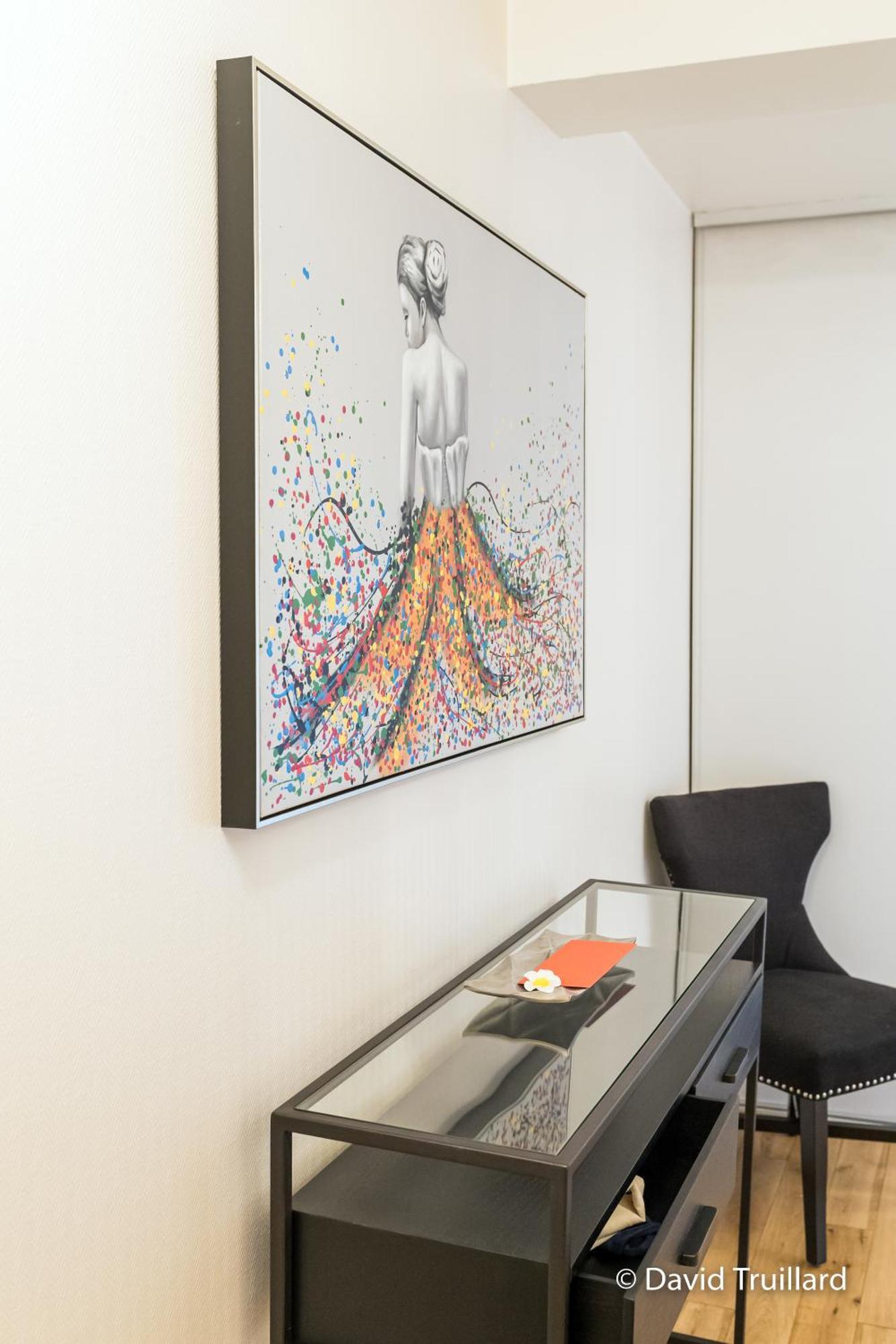 Suites Mana - Matahina Avec Vue Superbe Sur La Place Ducale Et Parking Prive Inclus Charleville-Mezieres Luaran gambar